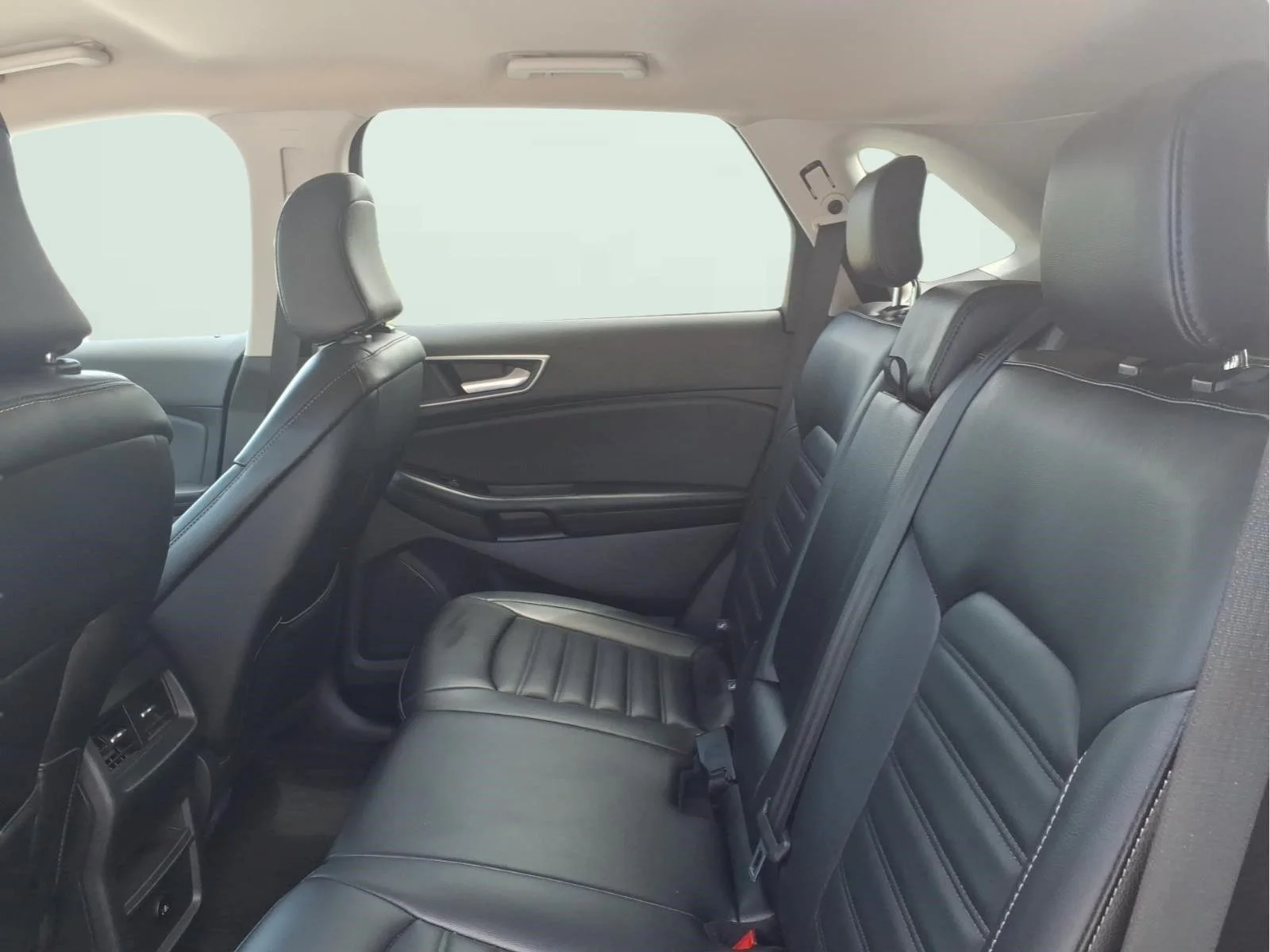 Used 2024 Silver Ford SEL image 9