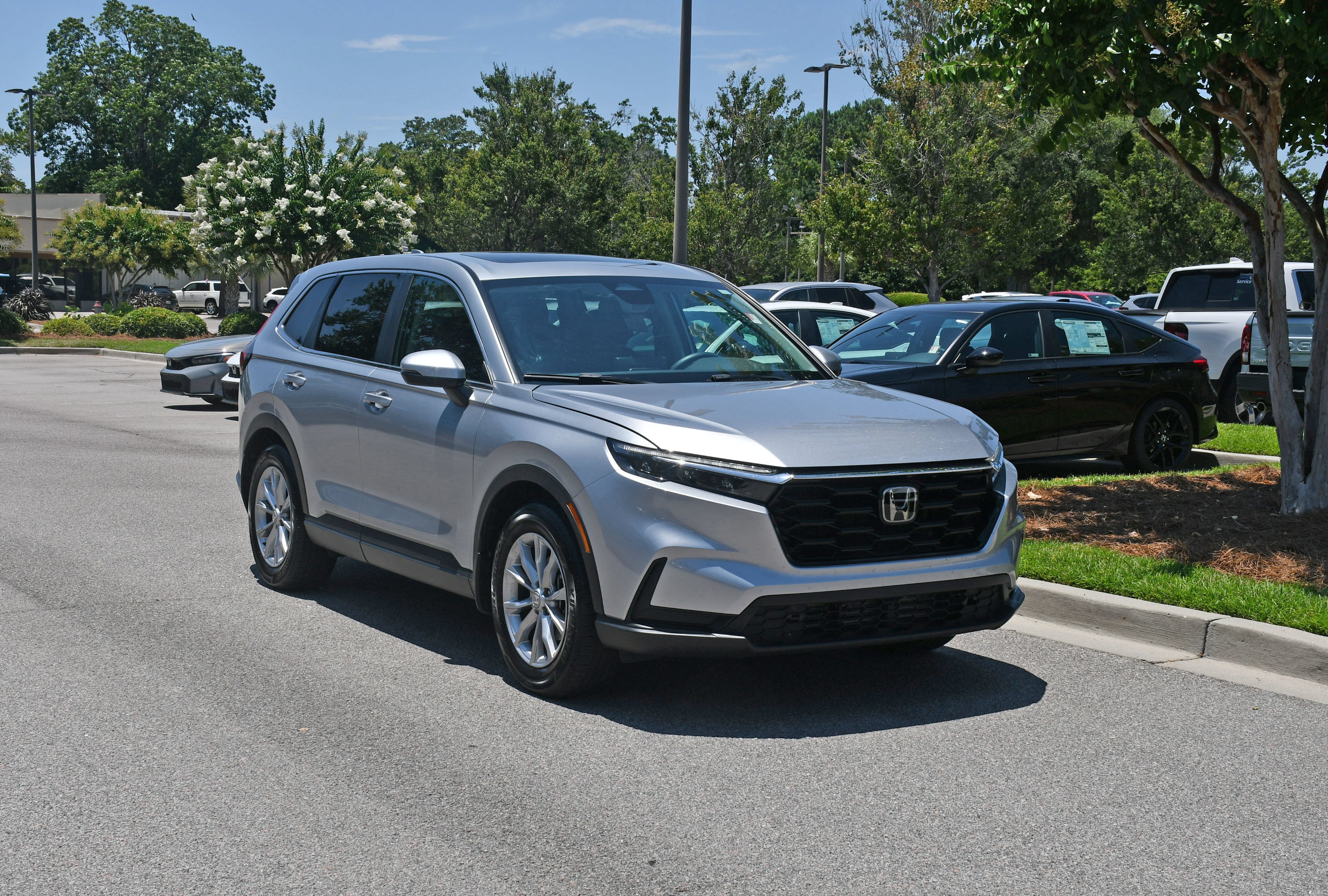 Used 2025  Honda EX image 3