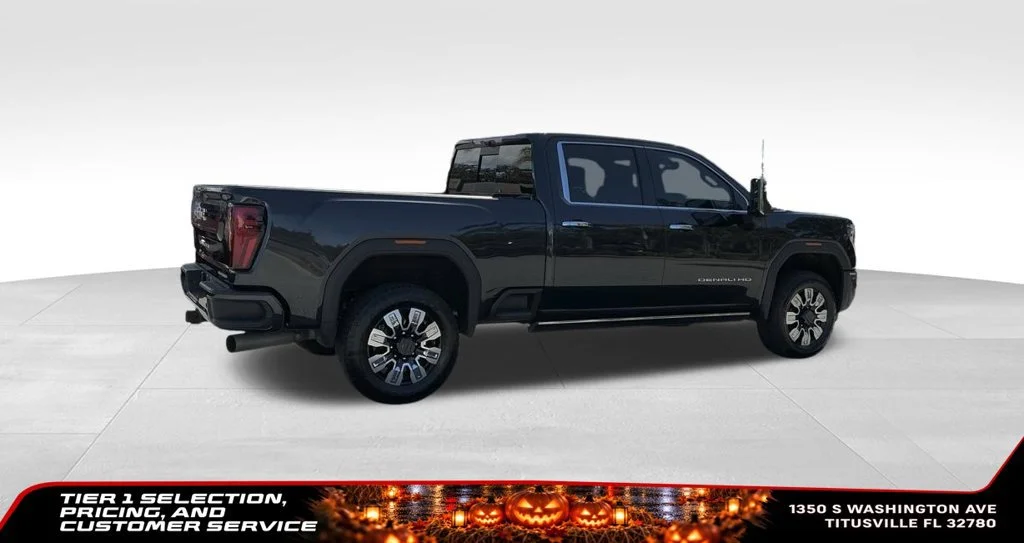 Used 2025 Titanium Rush Metallic GMC Denali image 10