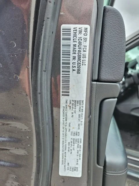 Used 2021 Black Jeep Laredo E image 30