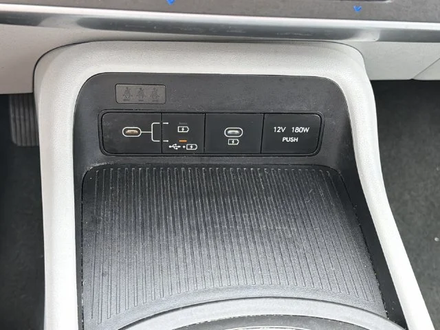 Used 2025 Red Hyundai SEL image 21