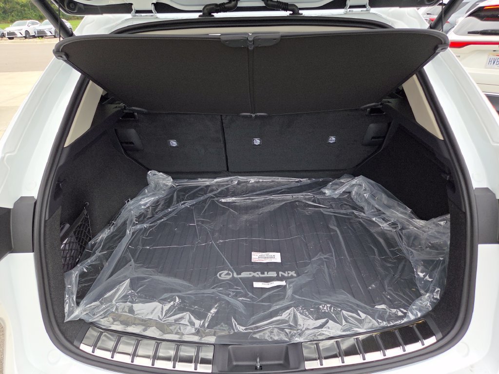 New 2026 Ultra White Lexus PREMIUM image 28