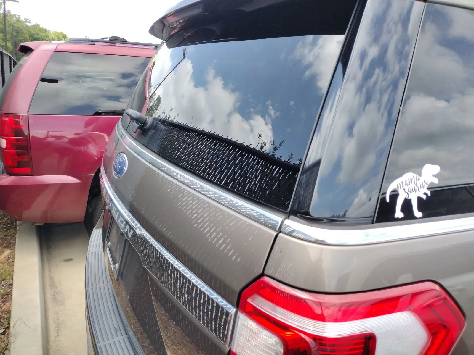 Used 2019 Gray Ford XLT image 4