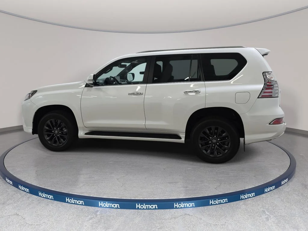 Used 2023 White Pearl Lexus 460 image 9