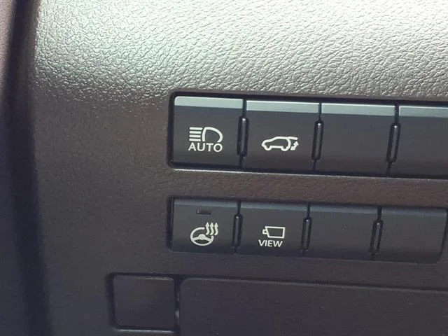 Used 2019 Satin Cashmere Metallic Lexus Base image 22