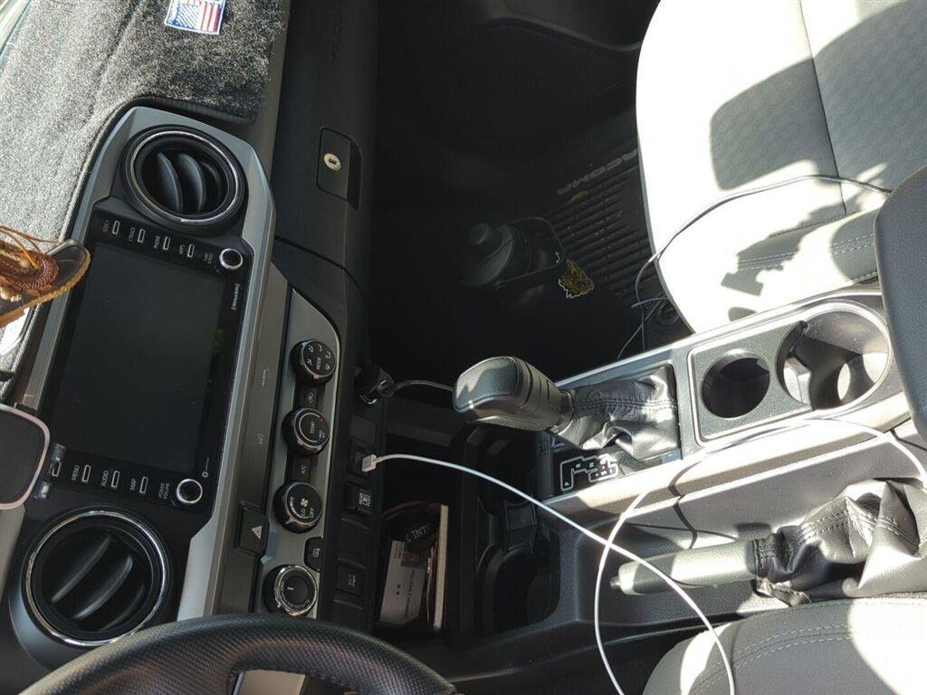 Used 2020 Magnetic Gray Metallic Toyota SR5 image 9