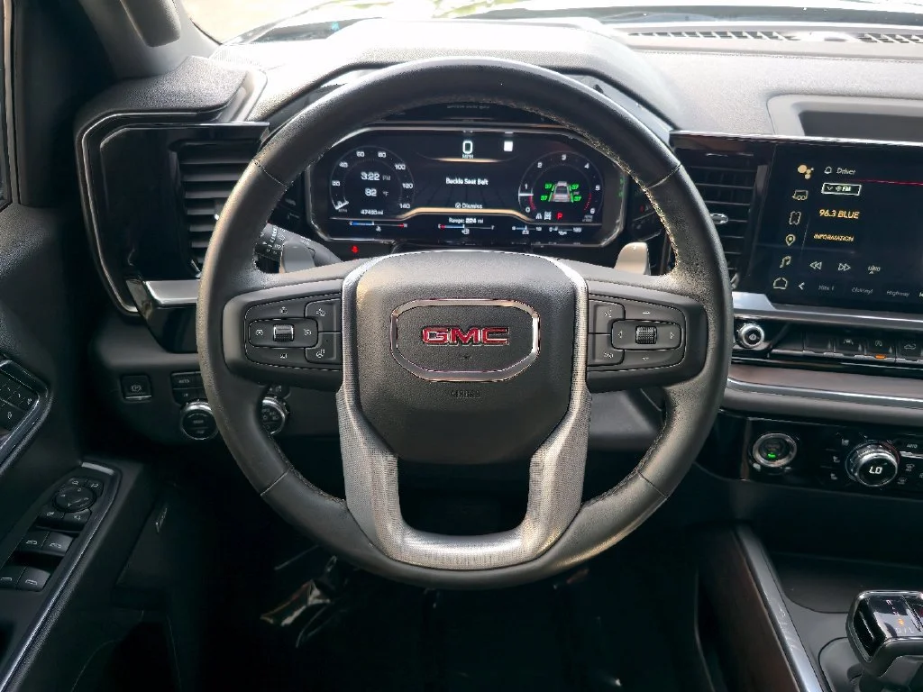 2023 GMC Sierra 1500 SLT - Photo 13