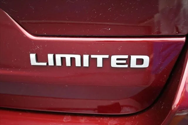 New 2026 Velvet Red Pearl-Coat Exterior Paint Jeep Limited image 13
