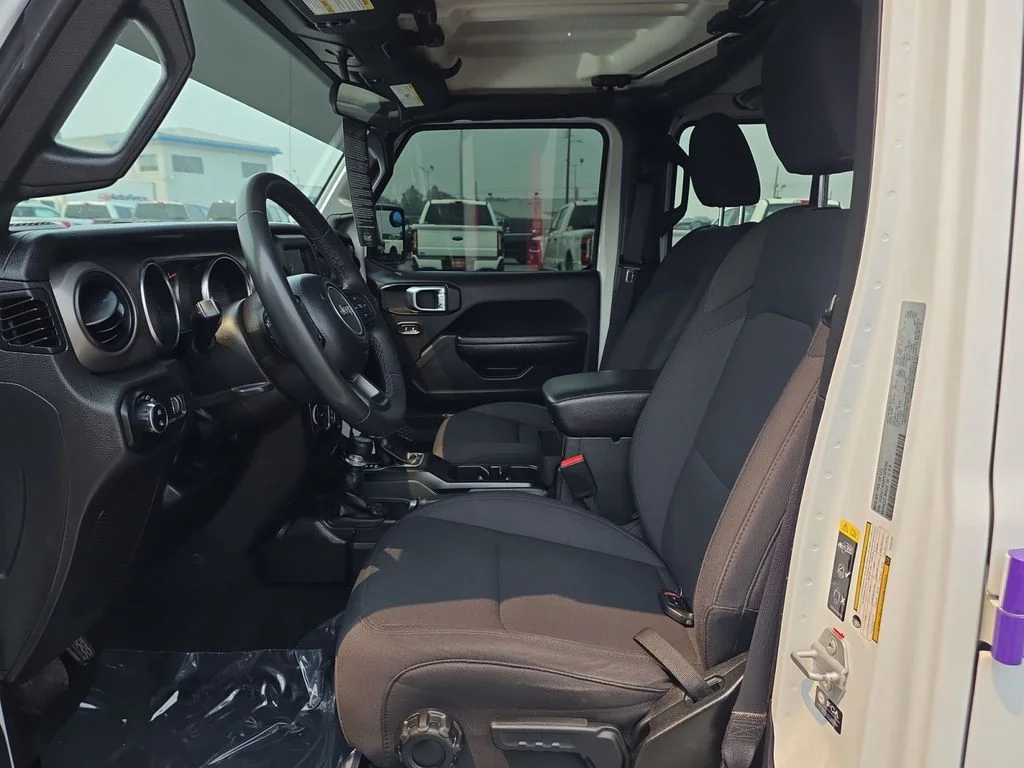 Used 2023 Copper Jeep Sport S image 16