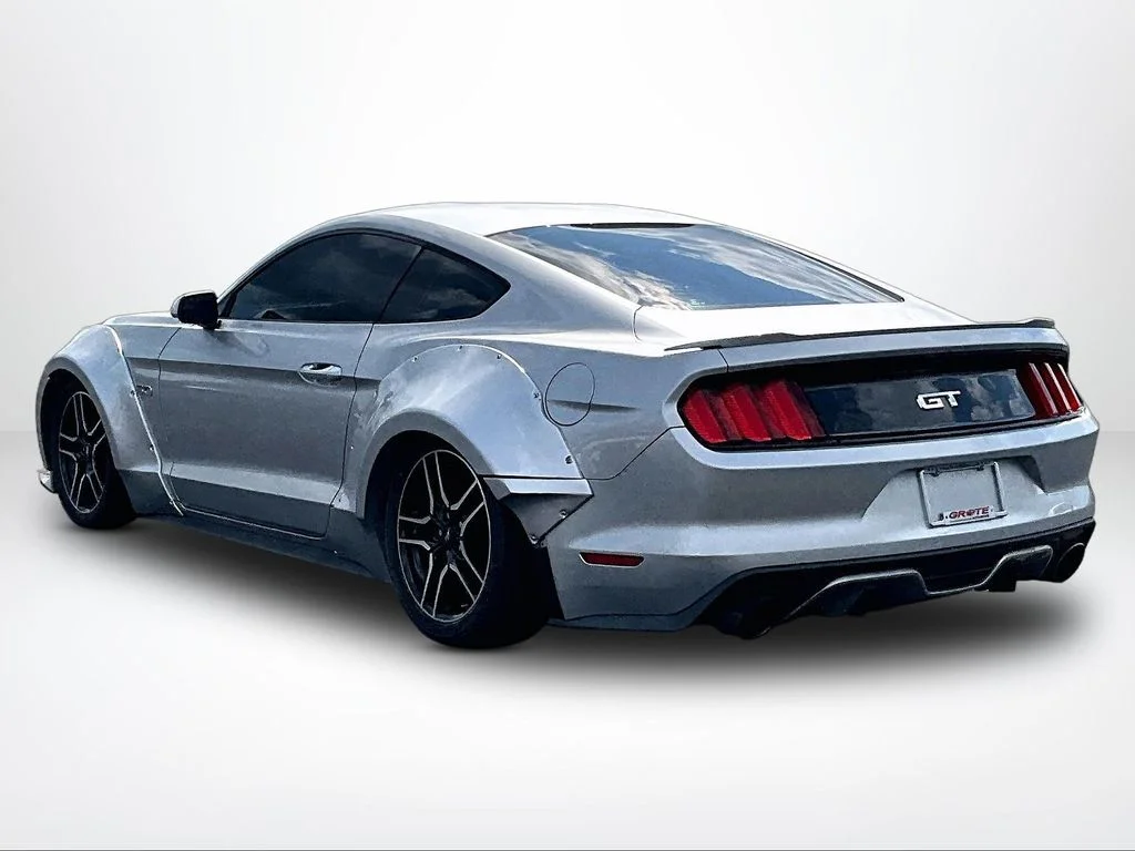 Used 2017 Silver Ford GT image 13