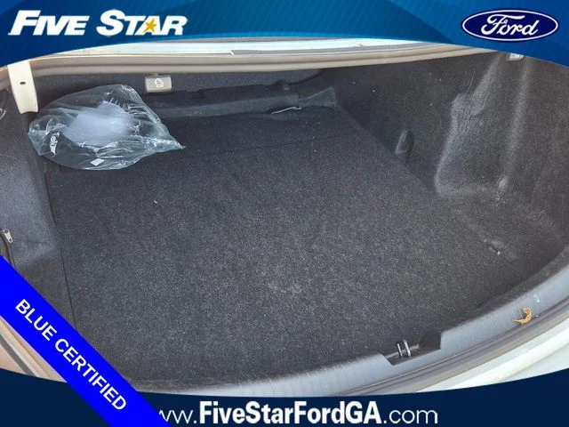 Used 2024 White Chevrolet LT image 7