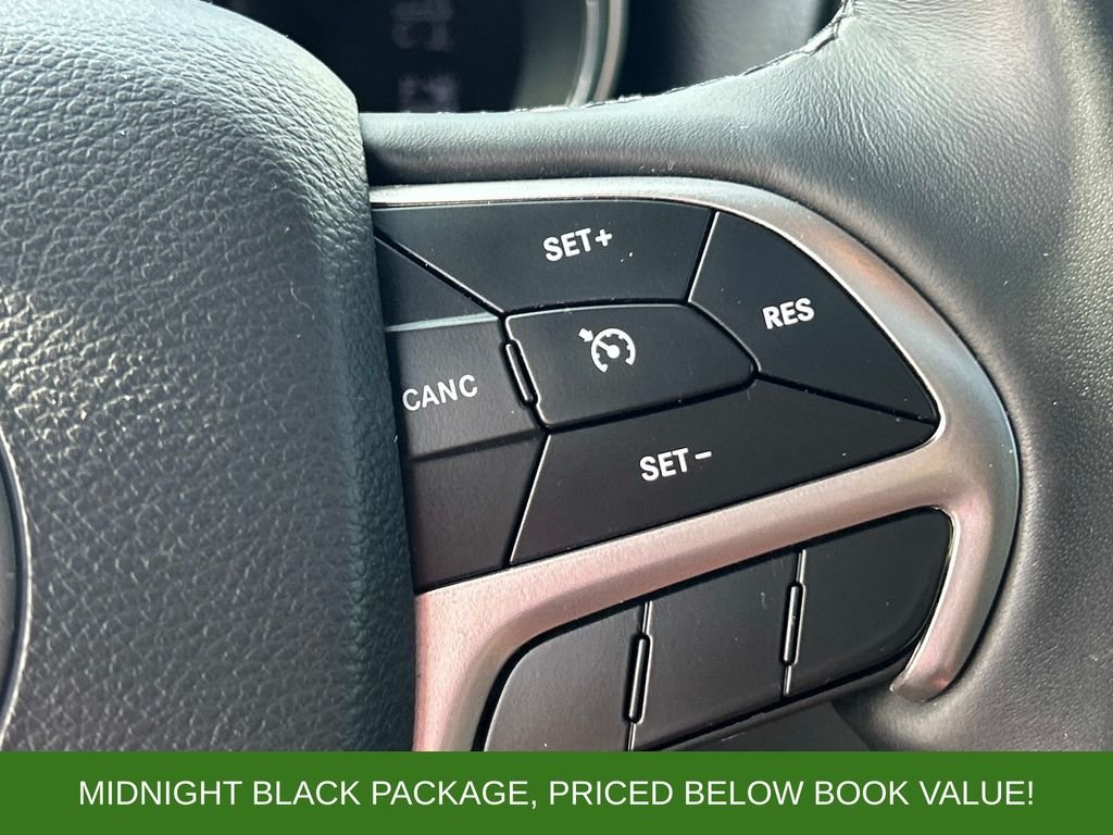 Used 2019 Black Jeep Altitude image 22