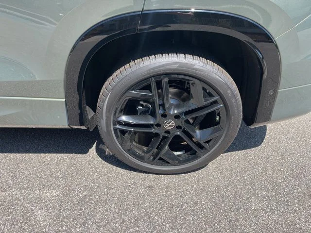 New 2026 Green Volkswagen 2.0T SE R-Line Black image 18