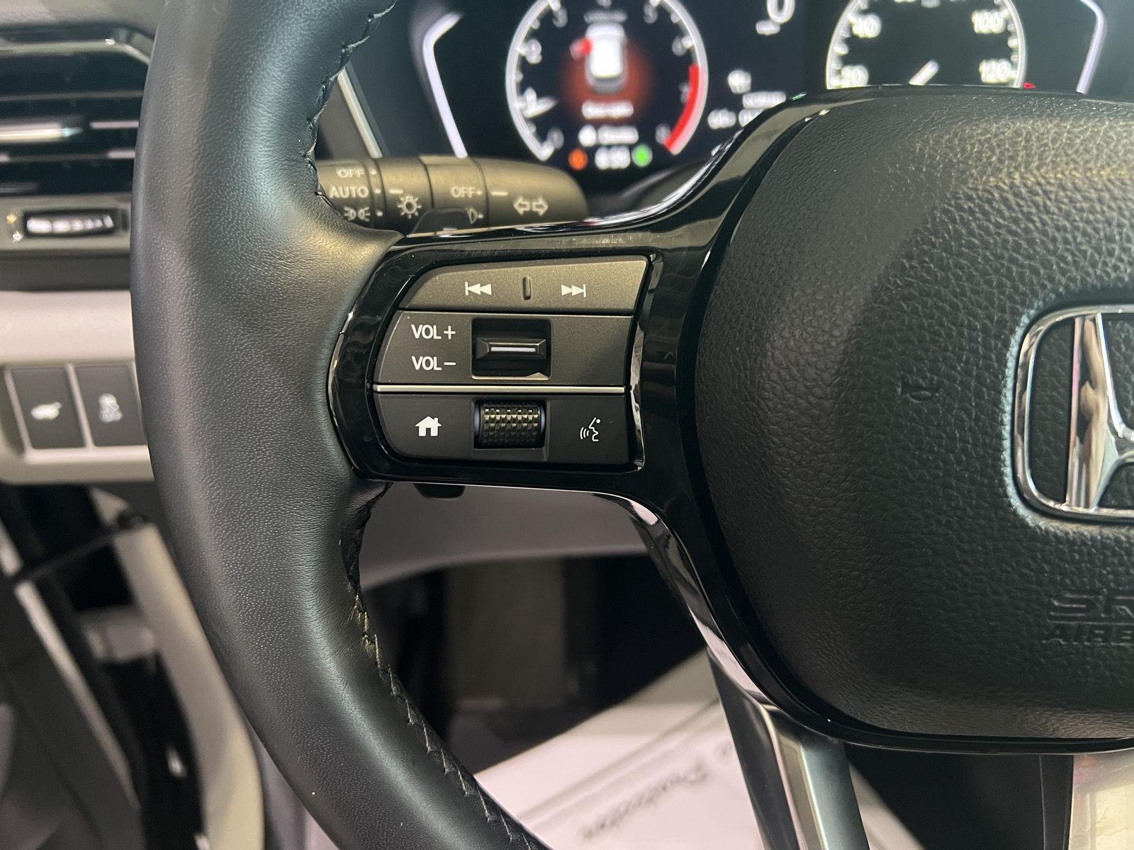 Used 2024 Platinum White Pearl Honda Touring image 21
