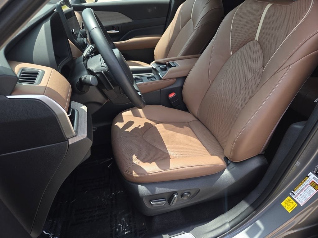 Certified Used 2025 Heavy Metal Toyota Platinum image 8