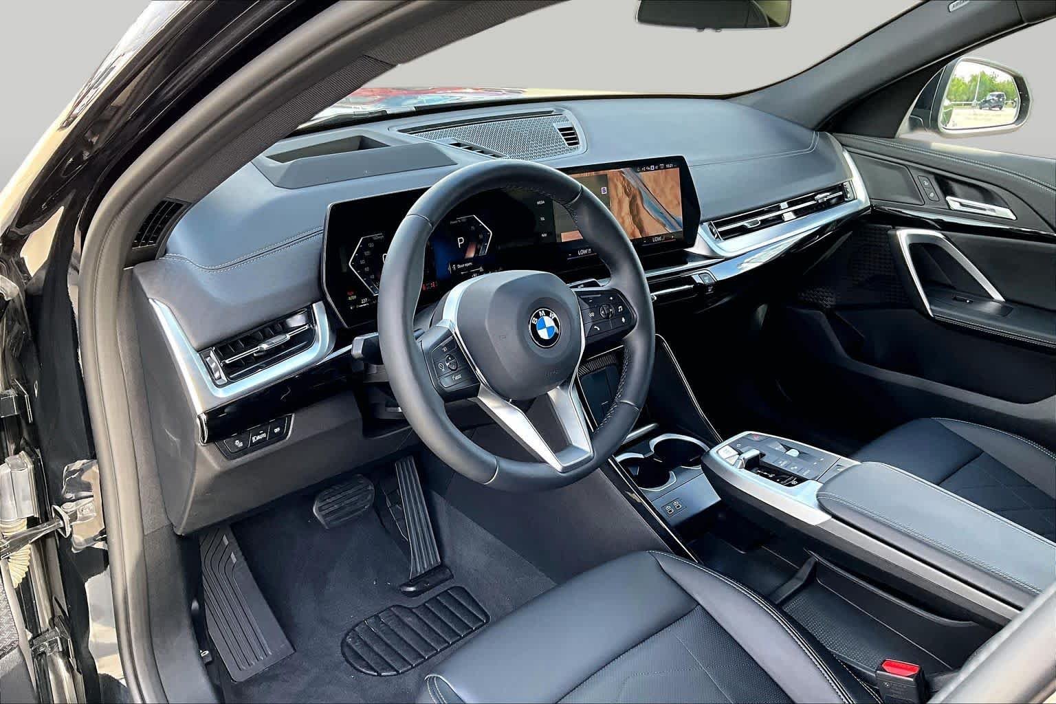 Used 2025 Black Sapphire Metallic BMW xDrive28i image 16