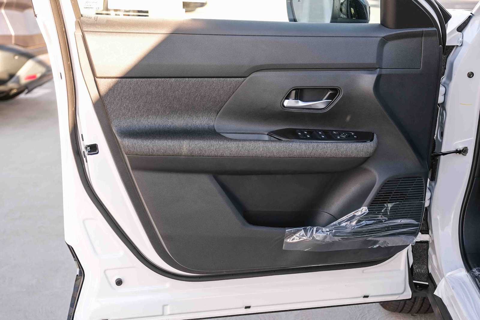 New 2027 Gun Metallic Nissan SV image 25