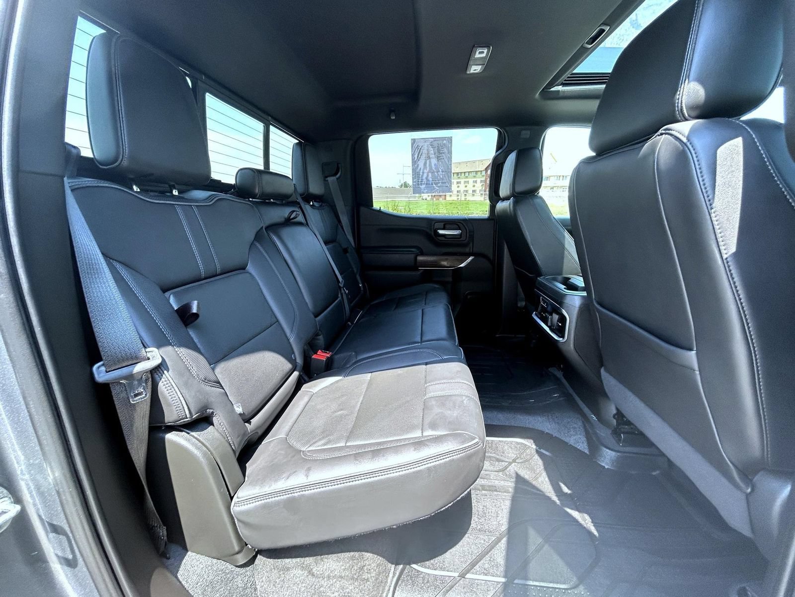 2021 Chevrolet Silverado 1500 High Country - Photo 19