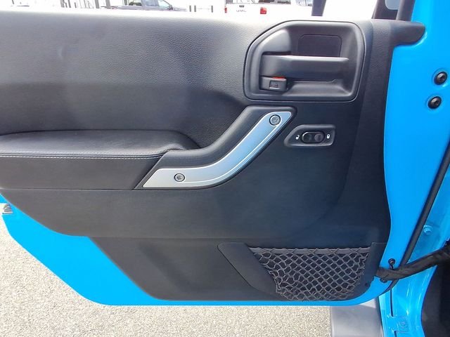 Used 2017  Jeep Unlimited Sahara image 25