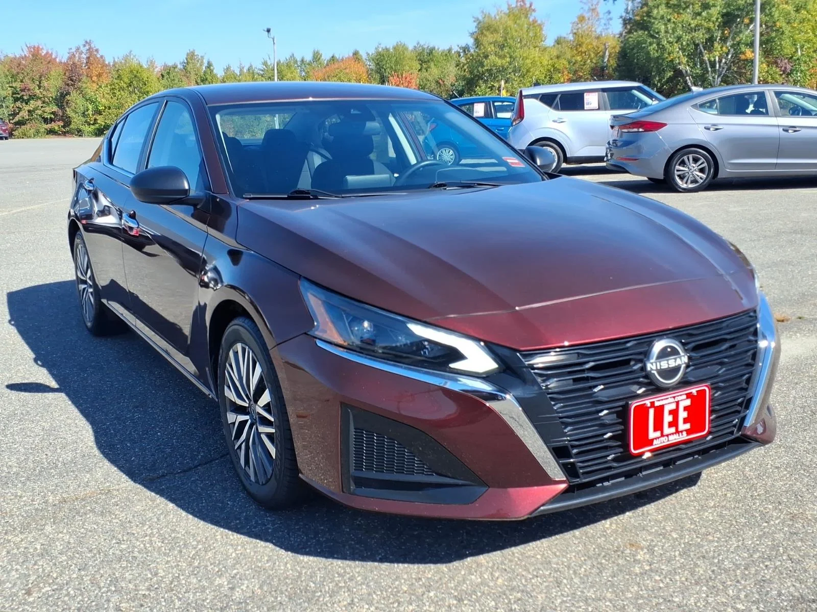 Used 2024 Garnet Pearl Nissan 2.5 SV image 3