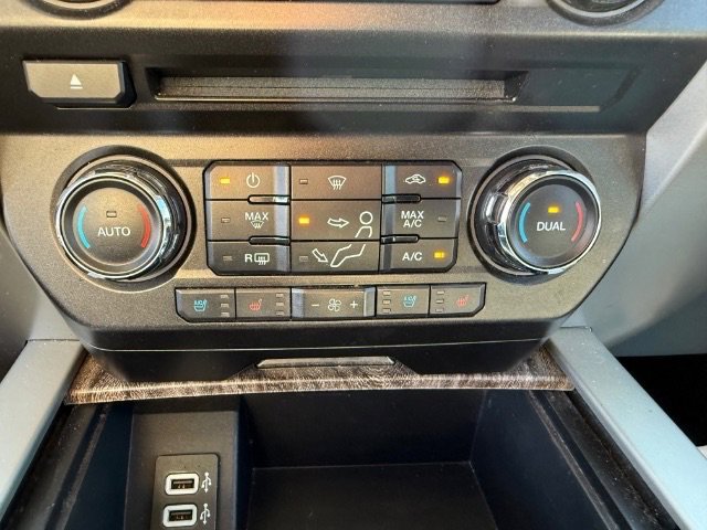 Used 2017 White Ford Lariat image 20