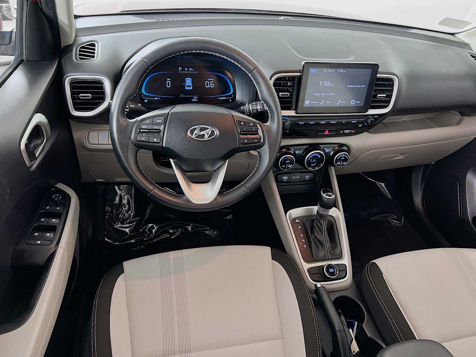 Used 2024 Ultimate Red Hyundai SEL image 23
