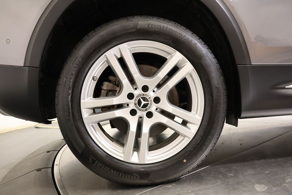Used 2022 Mountain Gray Metallic Mercedes-Benz GLB 250 image 13