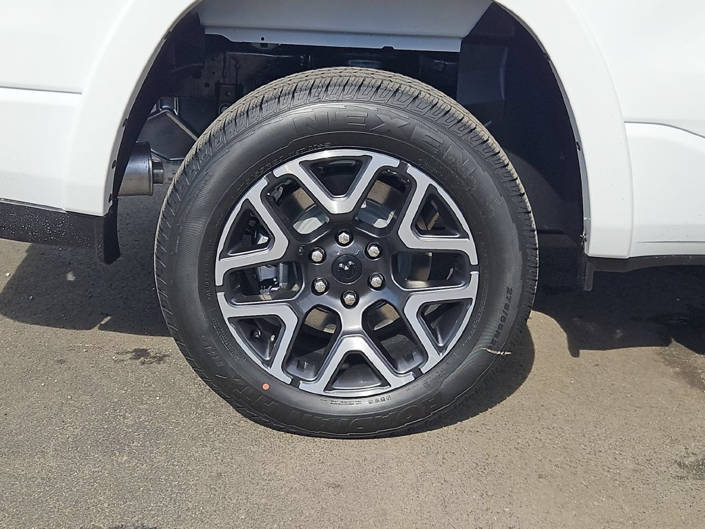 New 2026 Bright White Clear-Coat Exterior Paint RAM Laramie image 9