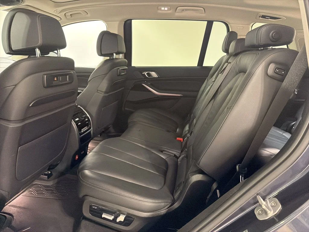 Used 2020 Gray Metallic BMW xDrive40i image 21