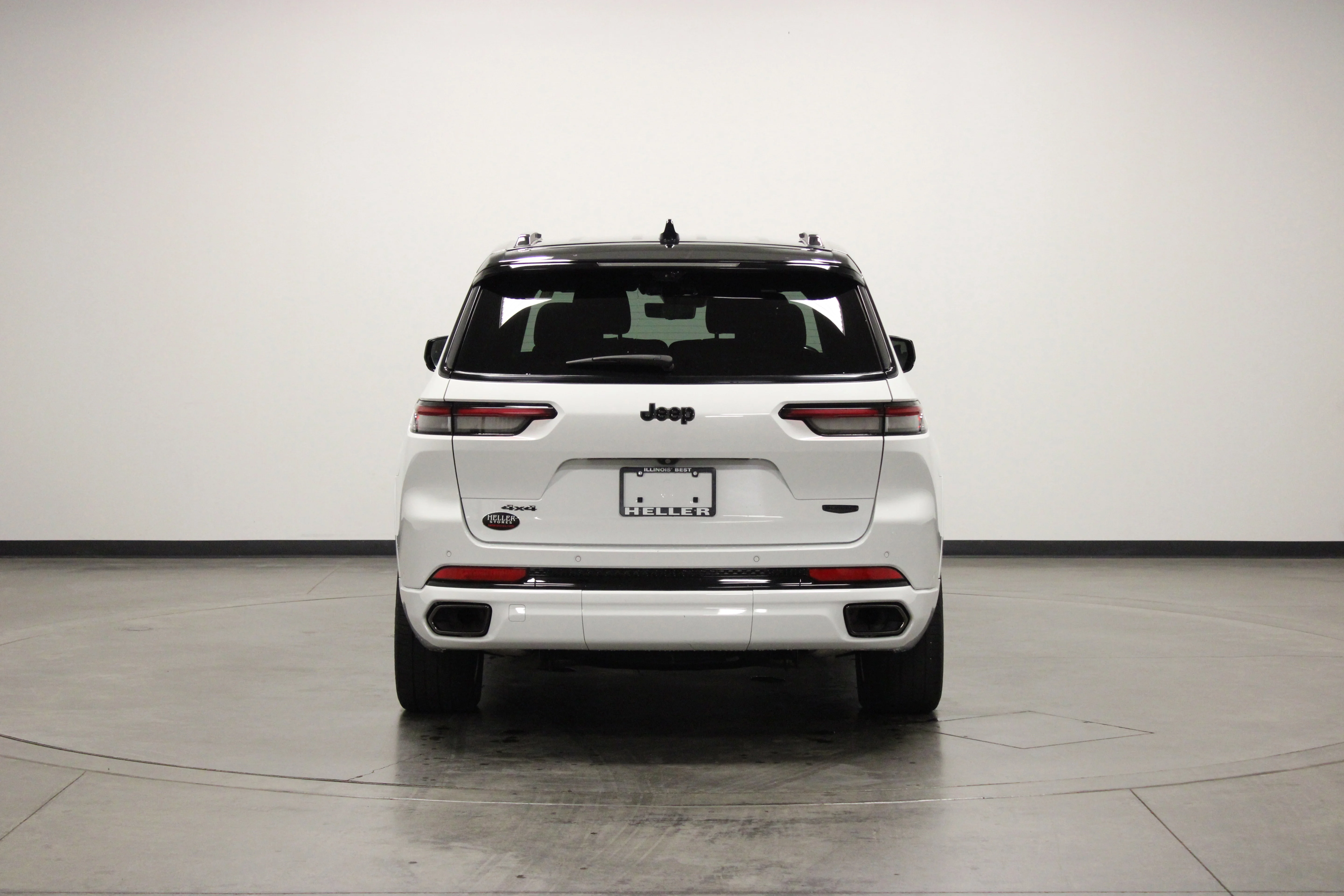 Used 2023 Bright White Clearcoat Jeep Summit image 7