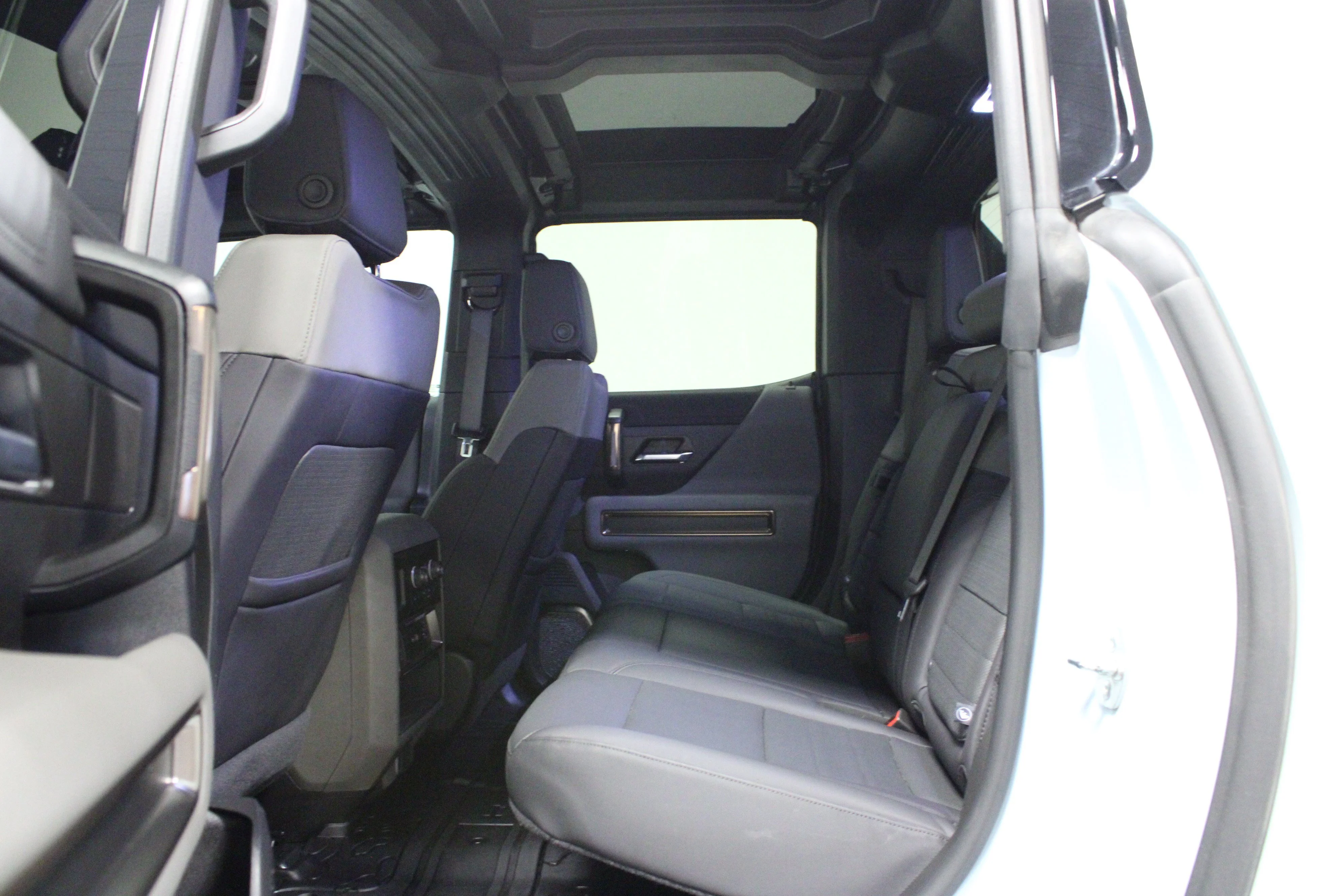 Used 2025 Tide Metallic (No Longer available to order) GMC 2X image 13