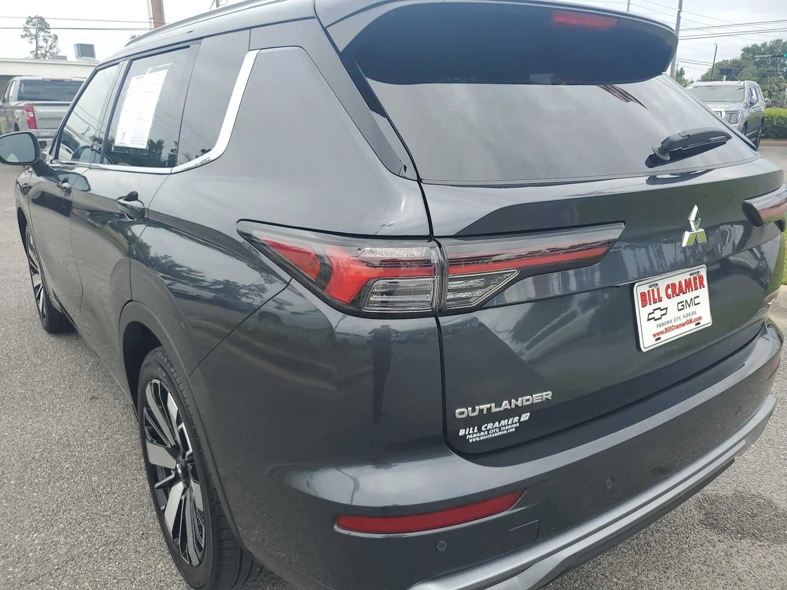Used 2025 Graphite Gray Gray Mitsubishi SEL image 16