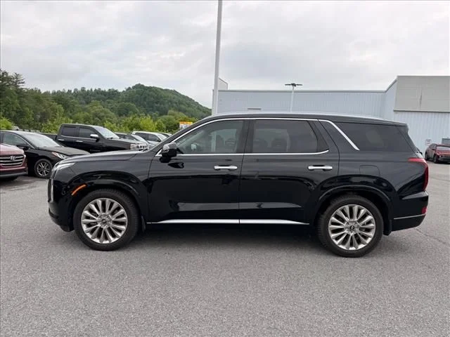 Used 2020 Black Hyundai Limited image 4