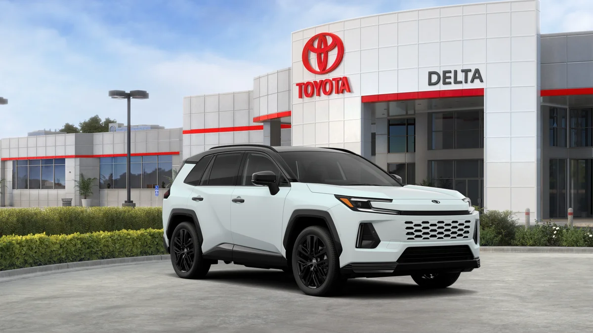 New 2026 Wind Chill Pearl with Midnight Black Metallic roof Toyota XSE image 40