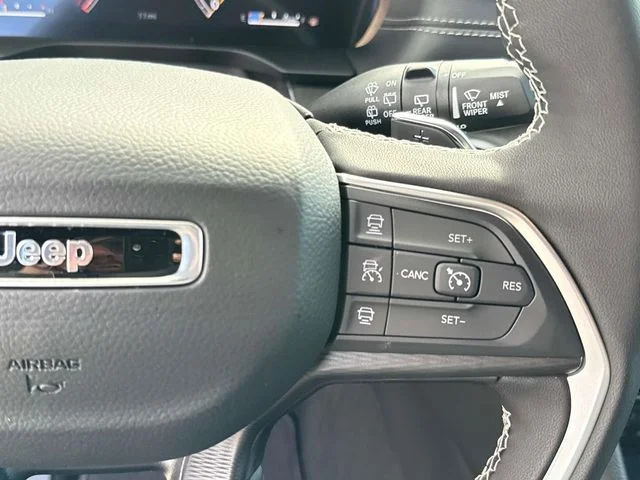 New 2025 Red Jeep Altitude X image 15