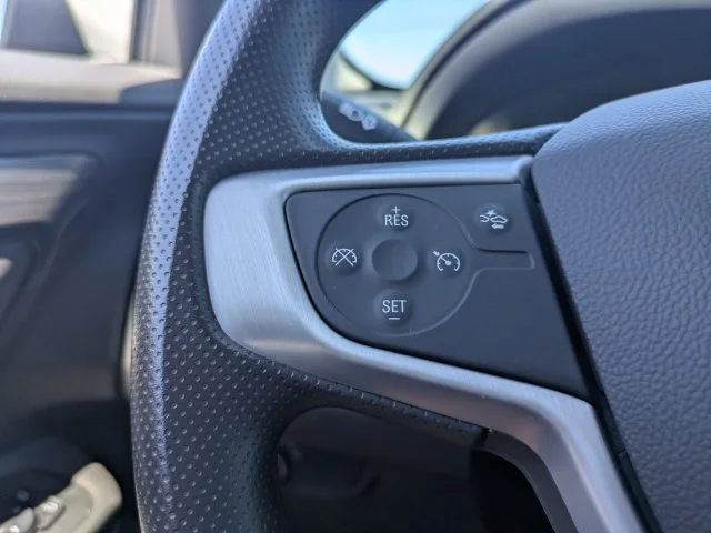Used 2024 White GMC SLE image 23