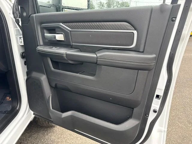 New 2026 Bright White Clear-Coat Exterior Paint RAM Big Horn image 8