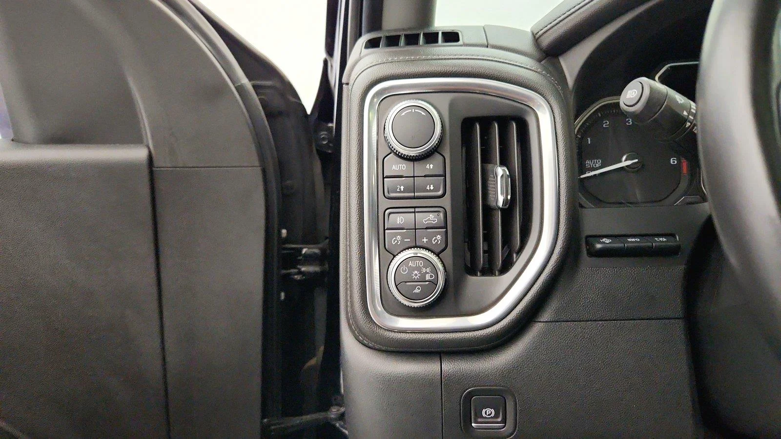 Used 2019 ONYX BLACK GMC Denali image 16