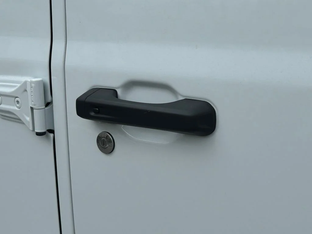 Used 2024 White Jeep Sahara image 17