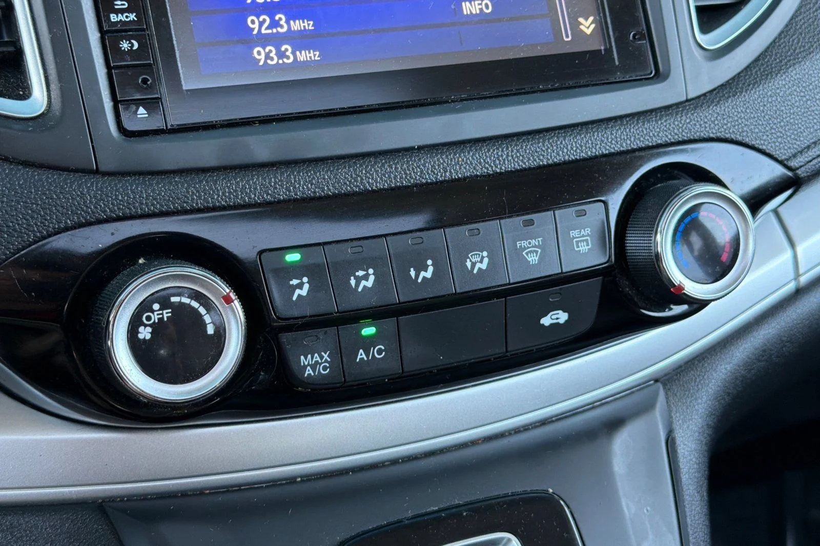 Used 2016  Honda EX image 14