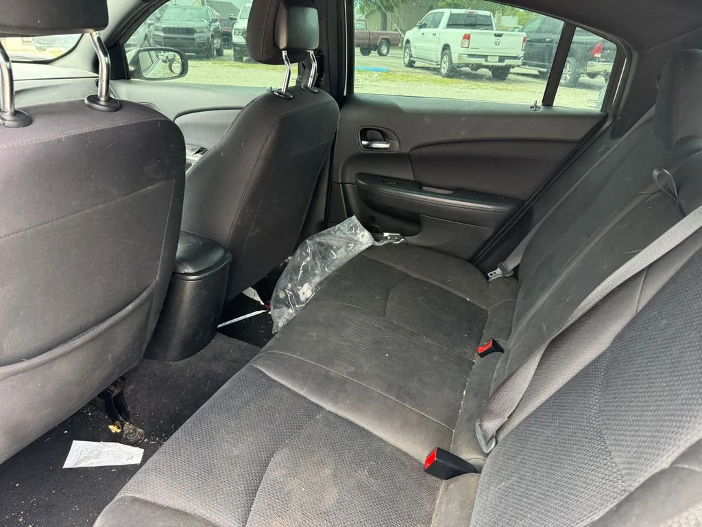 Used 2013 White Chrysler Touring image 10