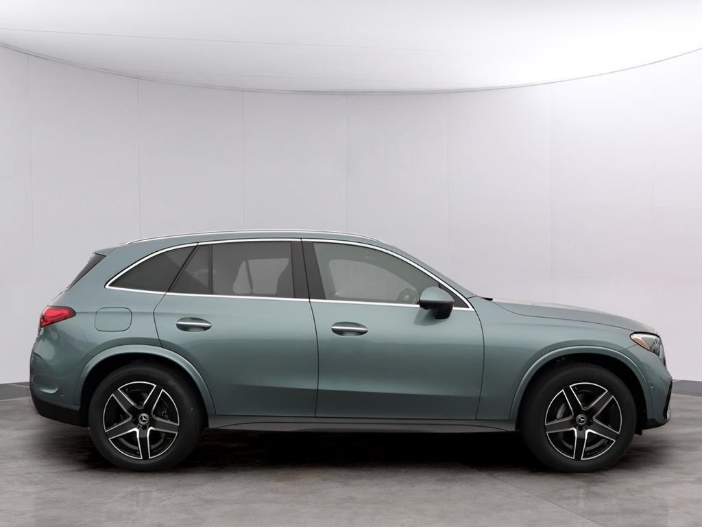 Used 2026 Verde Silver Metallic Mercedes-Benz GLC 350e image 6