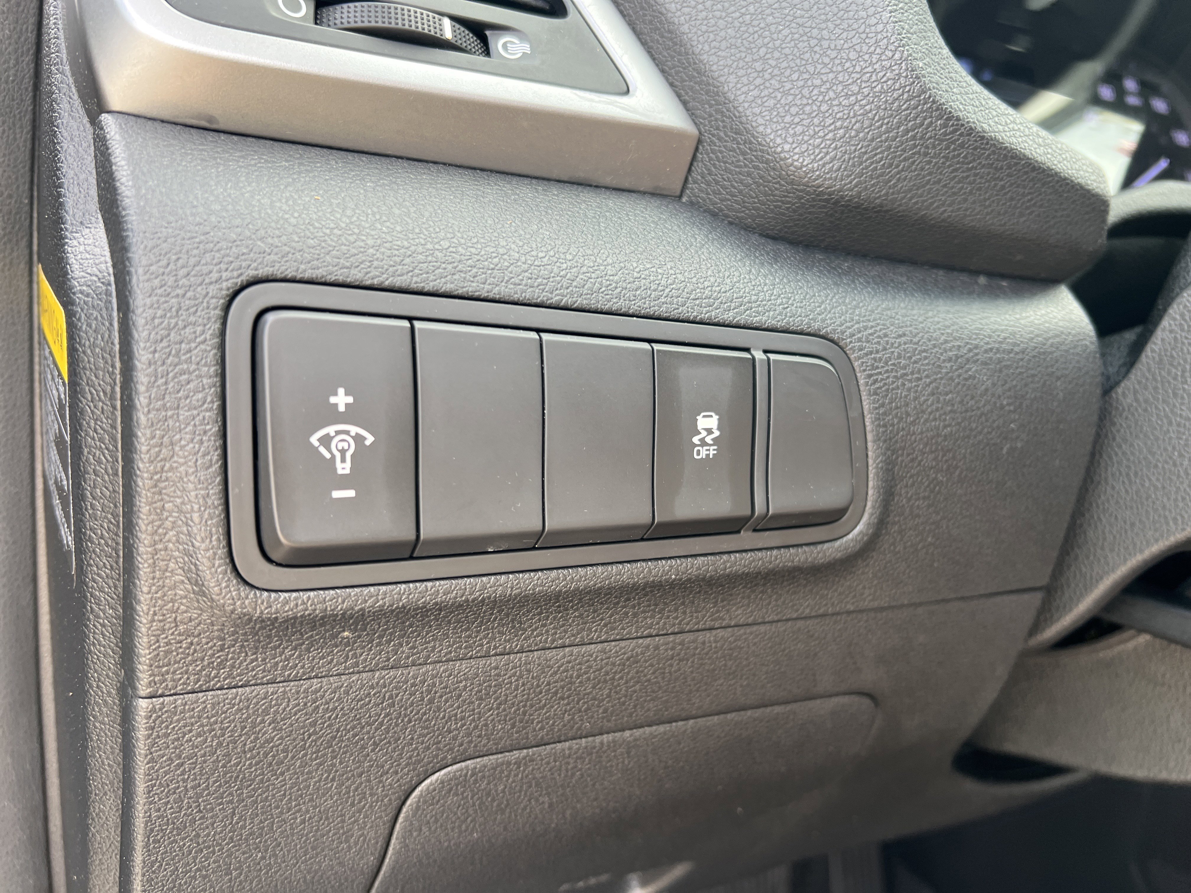 Used 2017 Coliseum Gray Hyundai  image 30