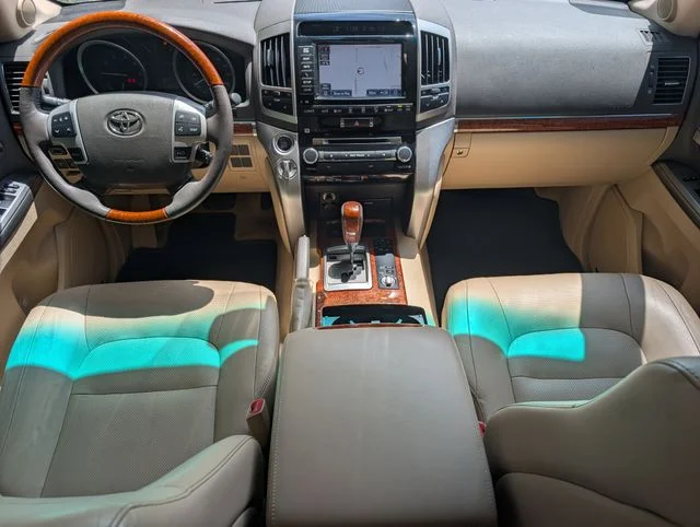 Used 2014 Blizzard Pearl Toyota Base image 13