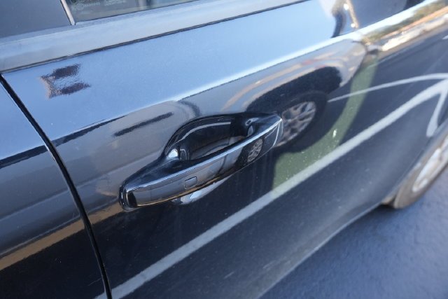 Used 2022 Black Kia S image 22