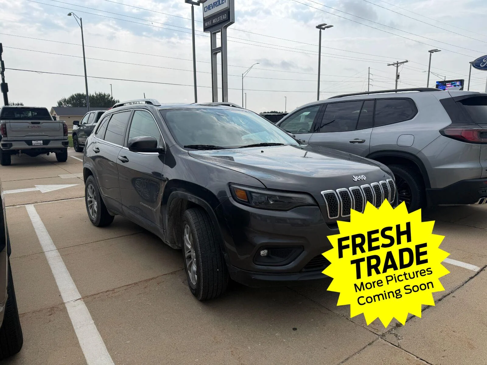 Used 2019 Jeep Cherokee Latitude Plus with VIN 1C4PJMLB3KD101397 for sale in Charles City, IA