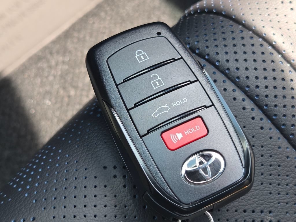 New 2026 Ocean Gem with Midnight Black Metallic roof Toyota XSE image 37