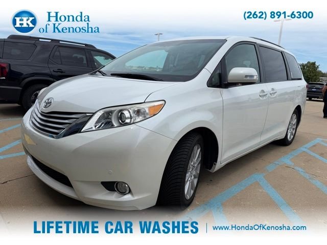 2013 Toyota Sienna Limited V6 7-Passenger's photo