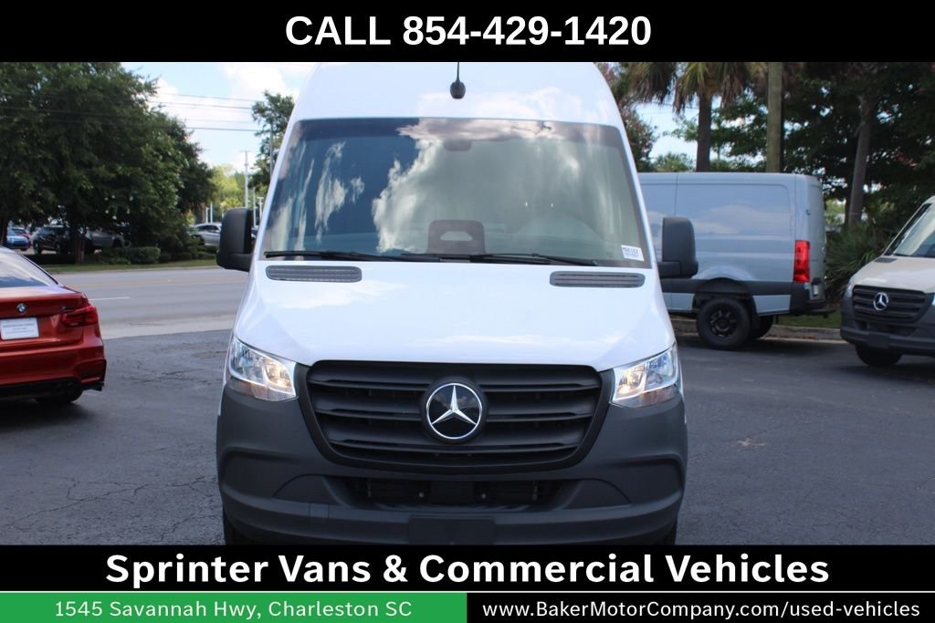 New 2025 Arctic White Mercedes-Benz Cargo 170 WB image 3