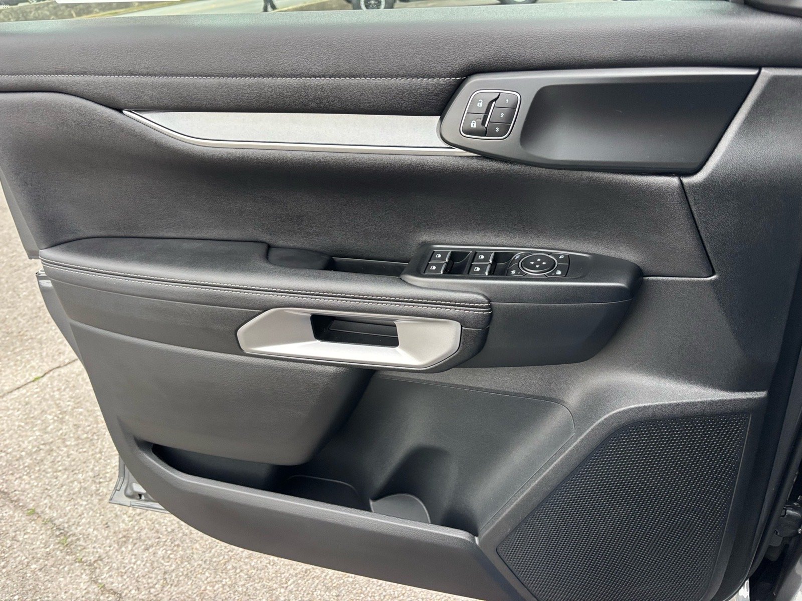 New 2025 Carbonized Gray Metallic Ford LARIAT® image 7